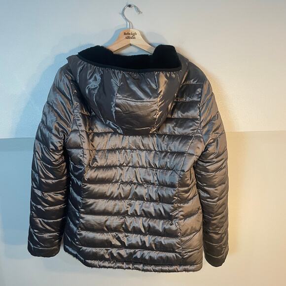 Andrew Marc Reversible Puffer & Faux Fur Jacket Silver & Black SZ Small EUC - Picture 12 of 16